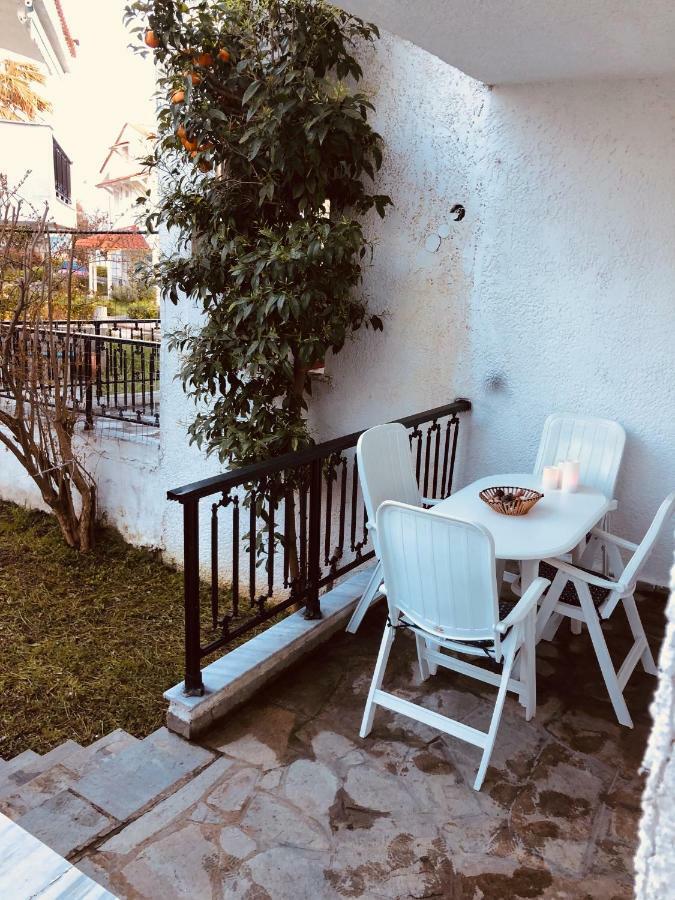 Seafront Maisonette In Фурка Экстерьер фото
